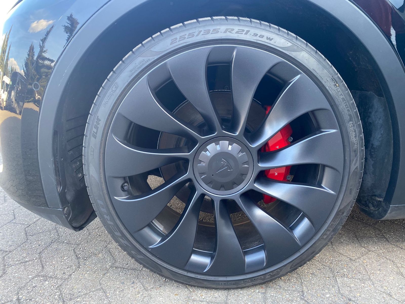 Tesla Model Y Performance Dual Motor AWD foto 9