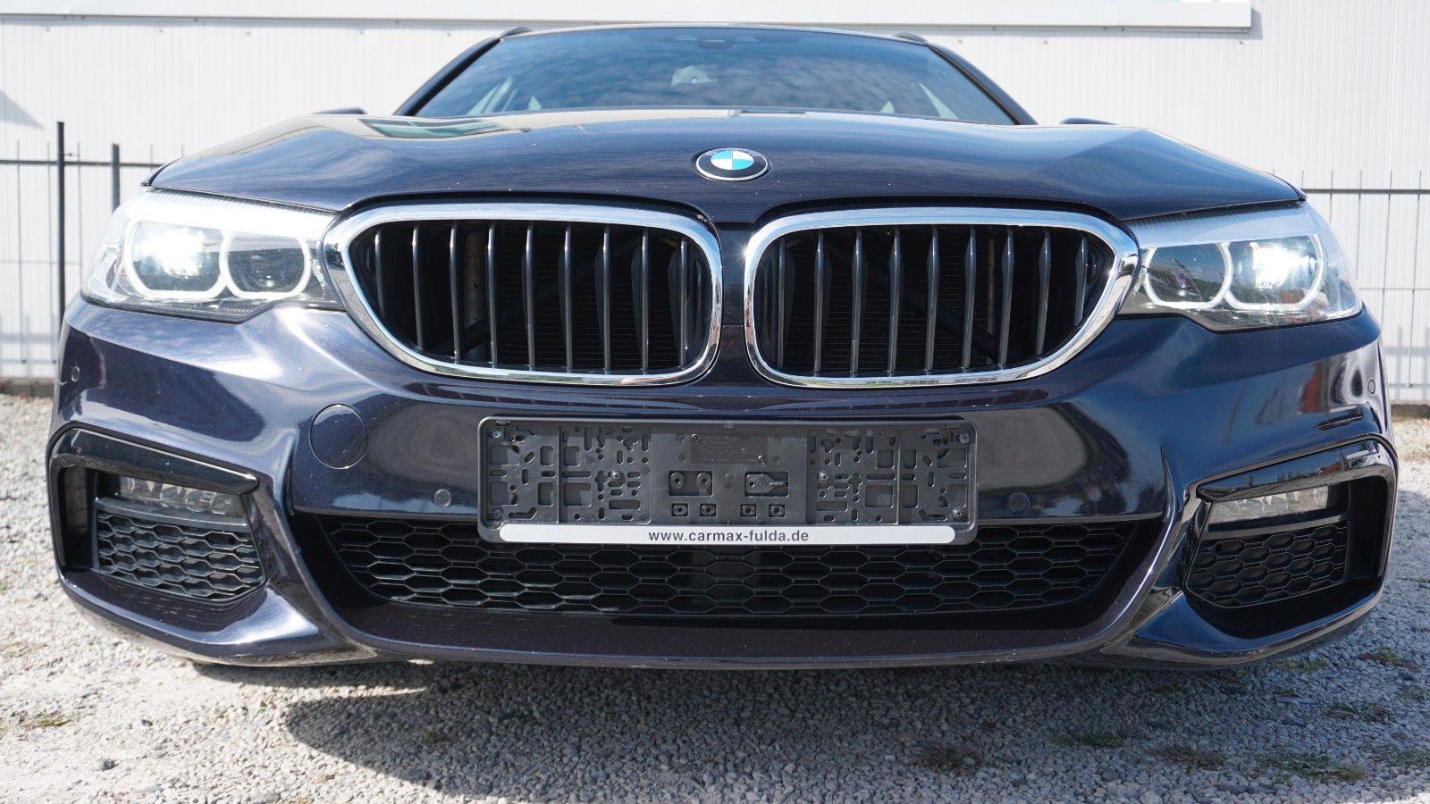 Fahrzeugabbildung BMW 520d xDrive Touring M Sport Navi,LED,Kamera,SH