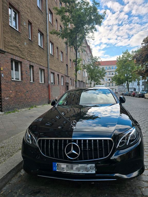 Image of Mercedes-Benz E 220
