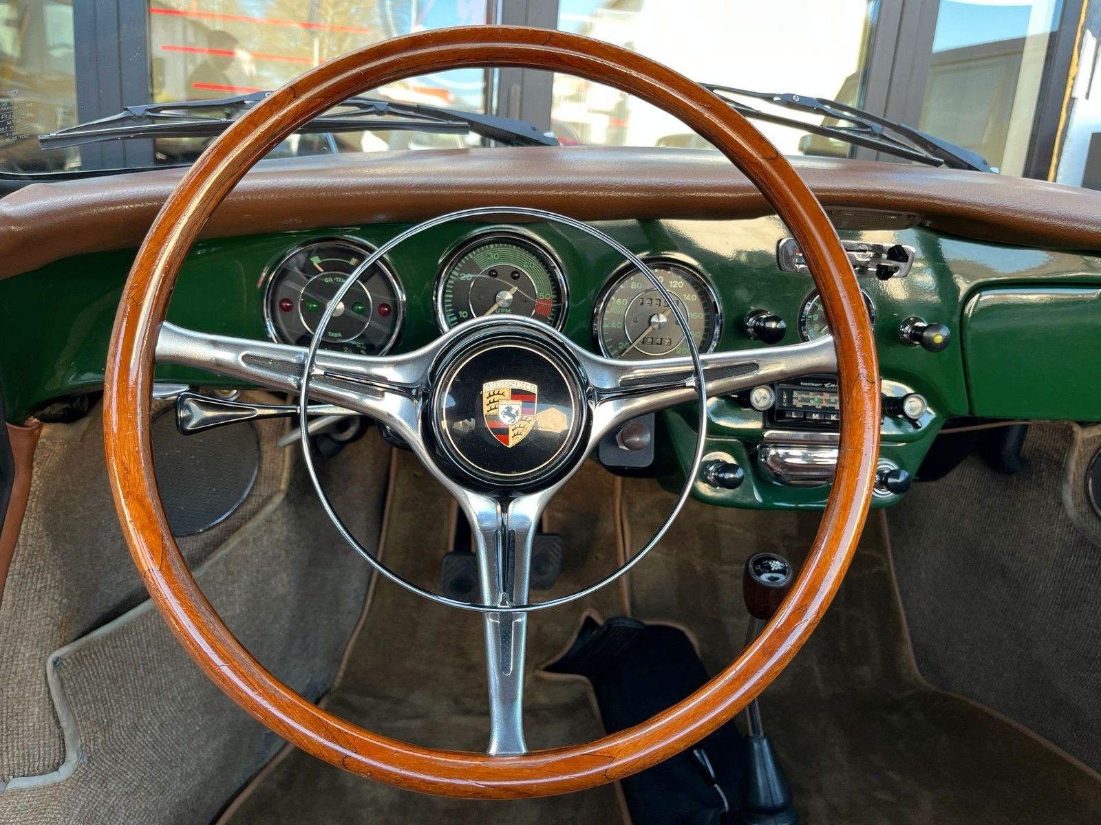 Fahrzeugabbildung Porsche 356 C*2.Hand*elktr. Schiebedach*