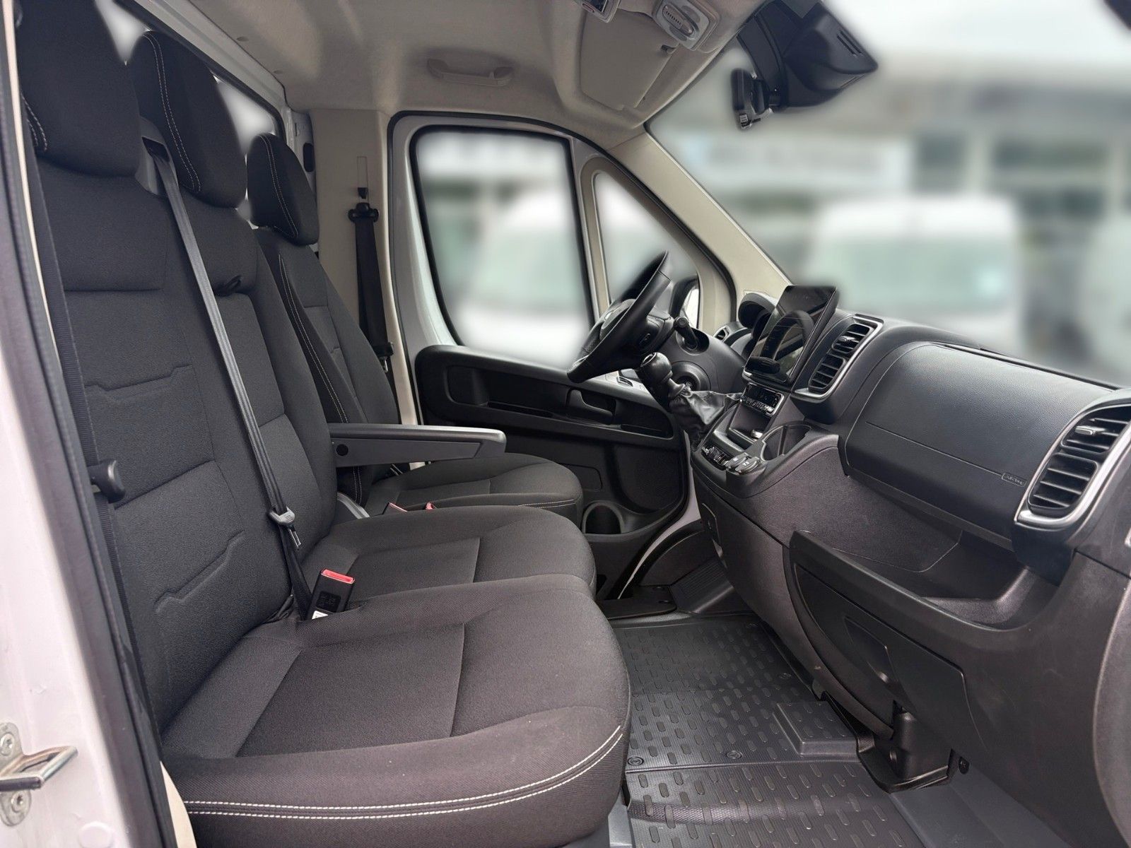 Fahrzeugabbildung Peugeot Boxer L3 3.5T Heavy