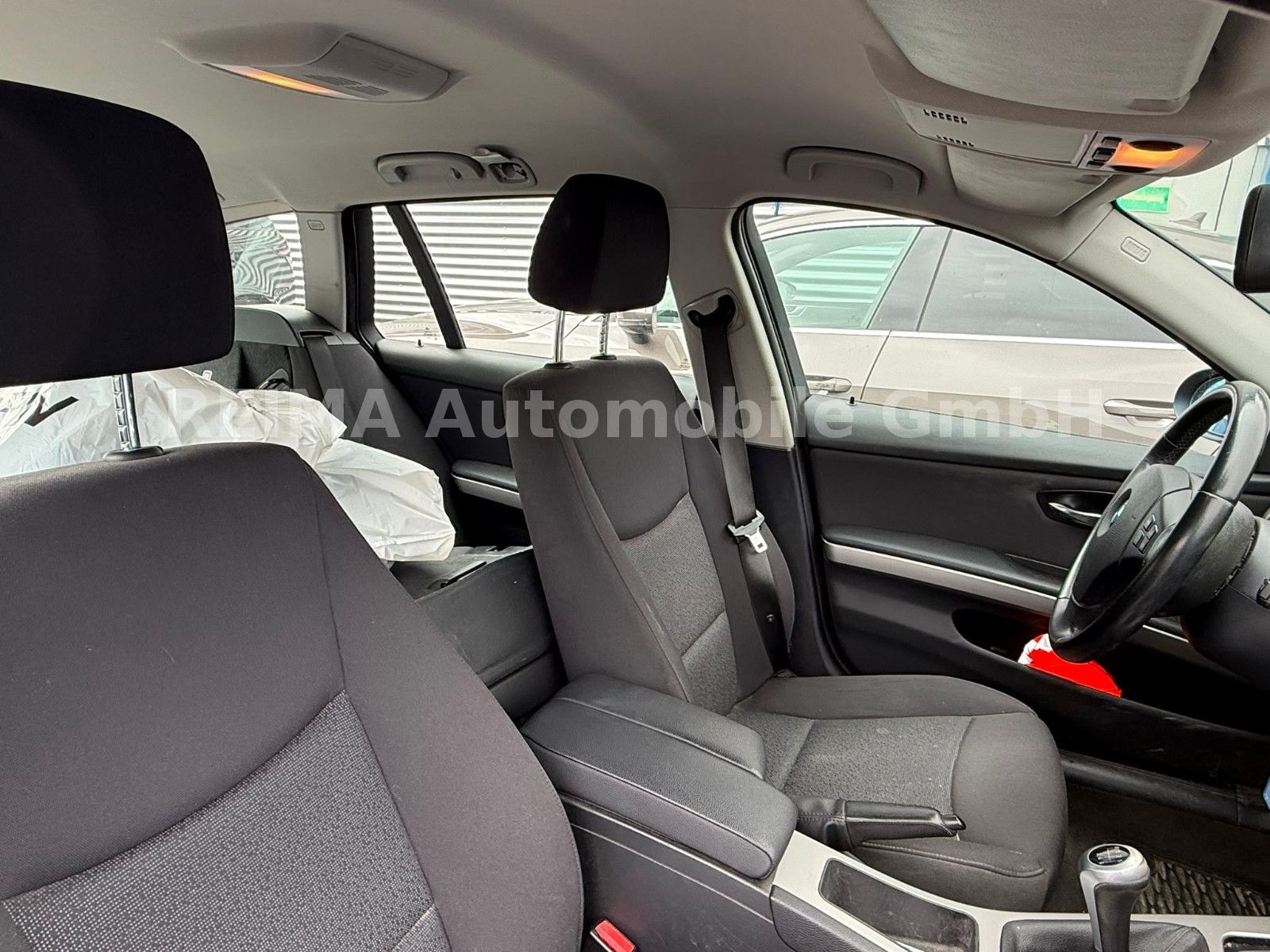 Fahrzeugabbildung BMW 318 i Touring , Klima, 2.Hand, Alu