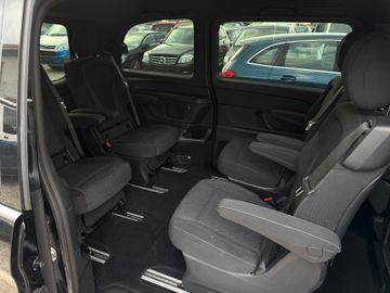 Mercedes V 250 - 12