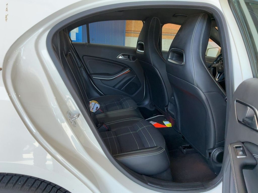 Urban Bi-Xenon NAVI KAMERA PDC SHZ EU6