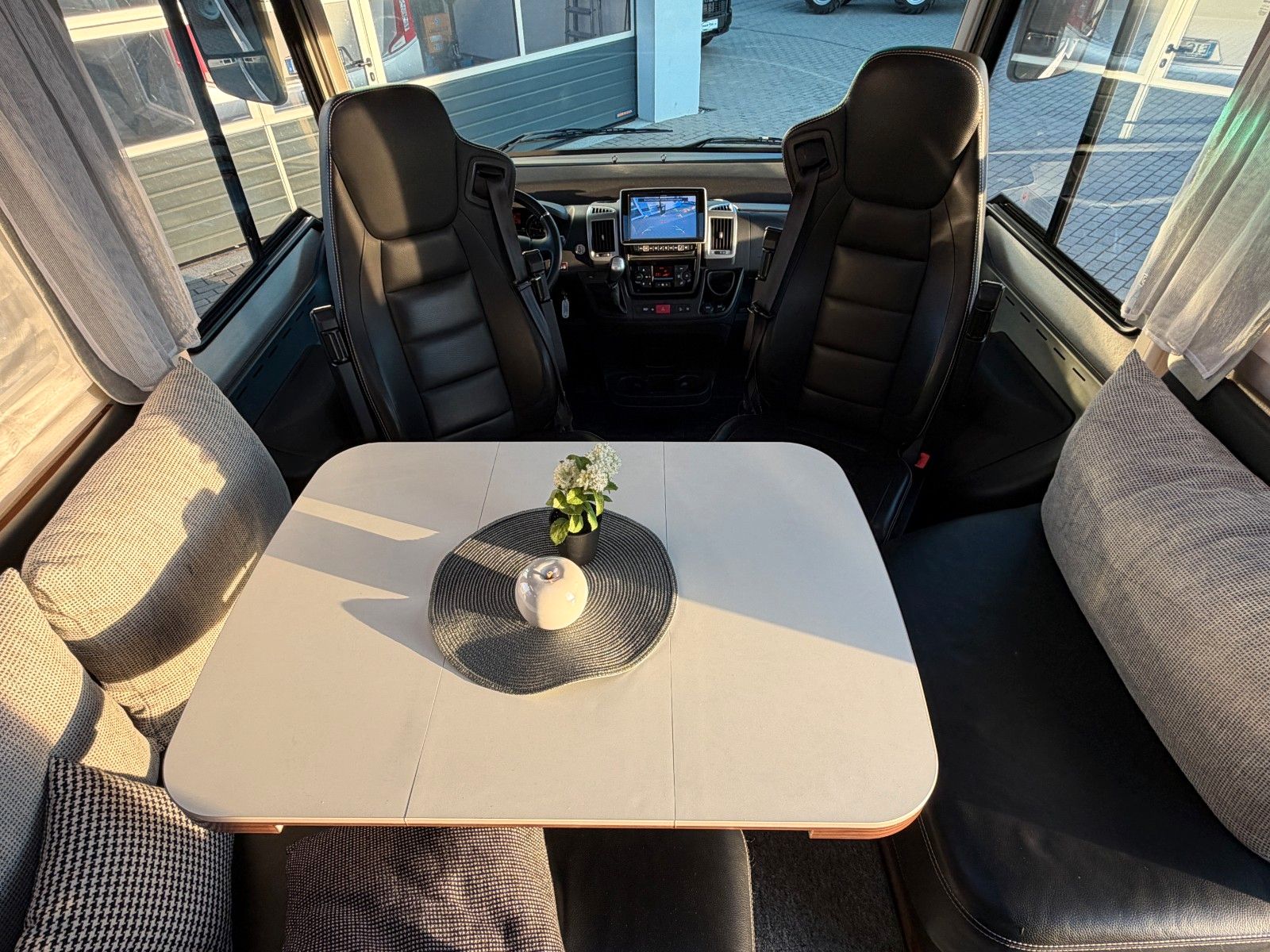 Fahrzeugabbildung Niesmann + Bischoff Arto 85 E