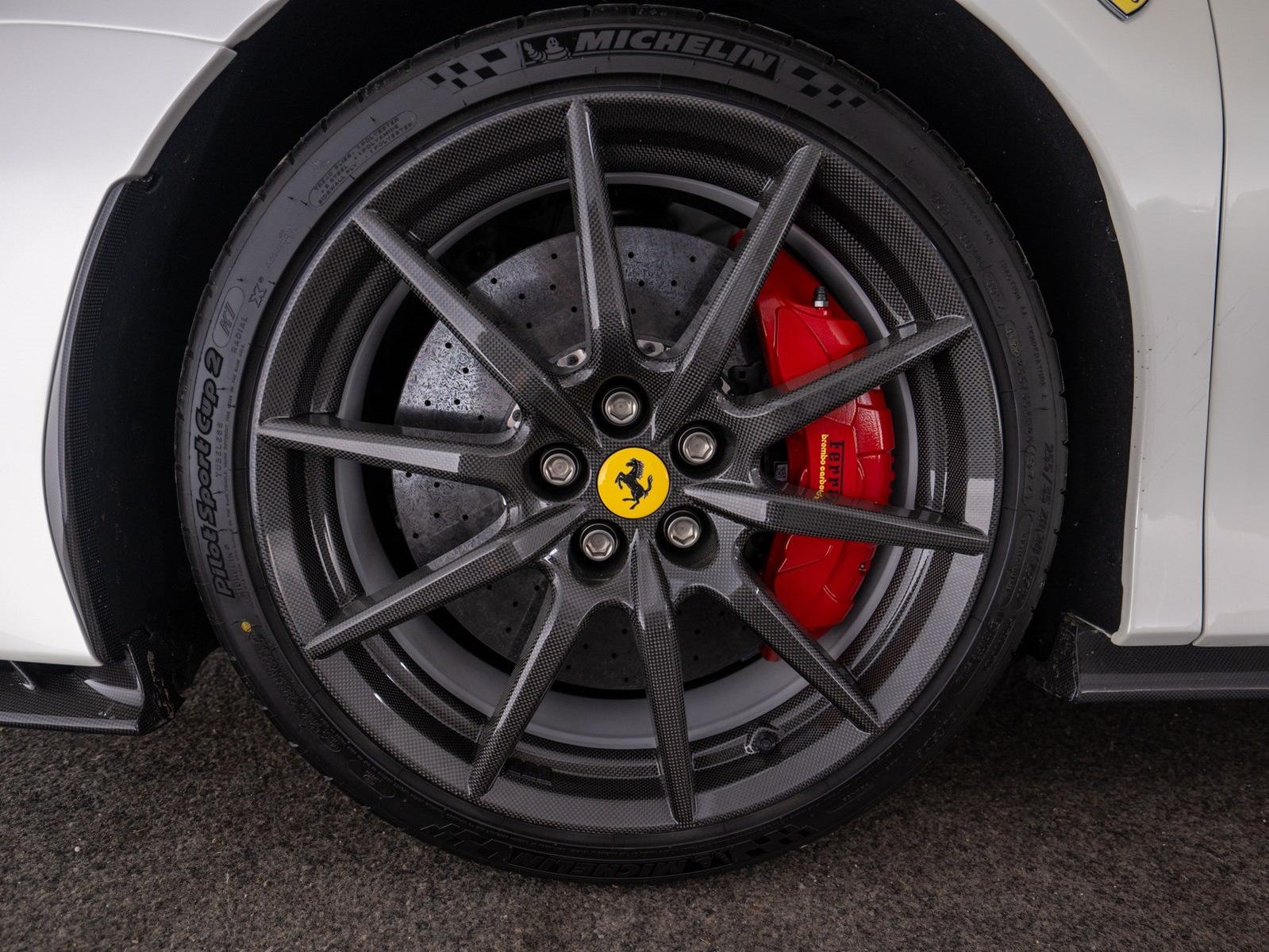 Ferrari SF90 Stradale ASSETTO FIORANO