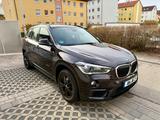 BMW X1 xDrive20i Automatik - - BMW X1: 20i