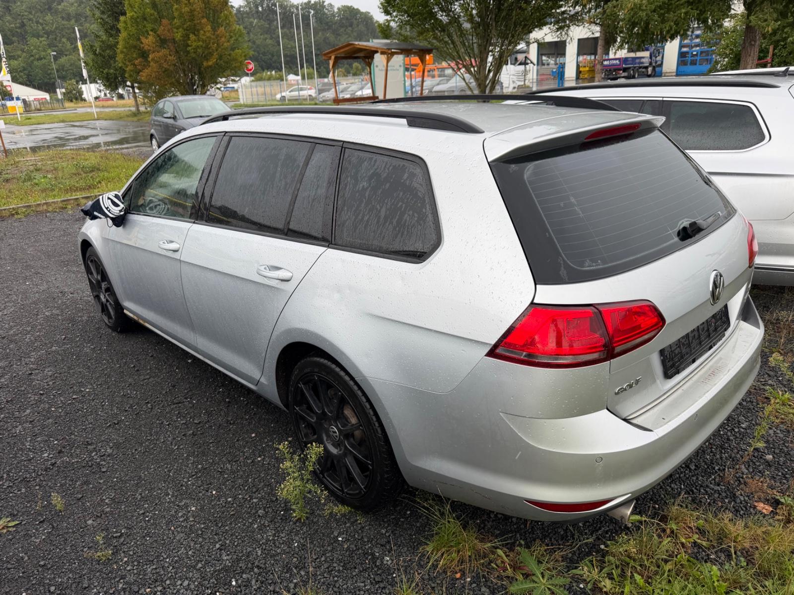 Volkswagen Golf 2015 — engine 1.197 cm³, 105 HP (77kW)