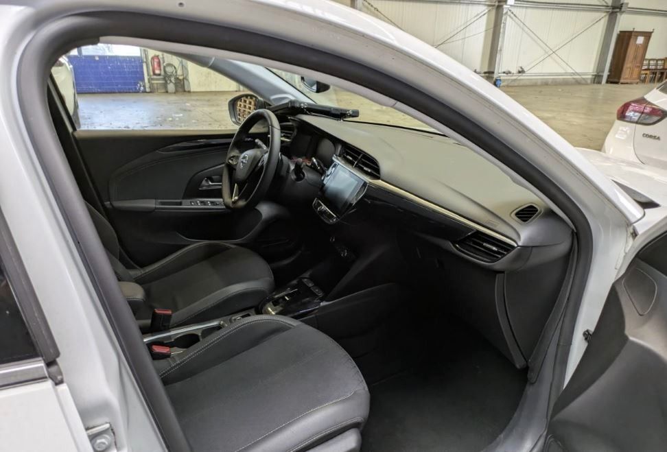 Fahrzeugabbildung Opel Corsa F 1.2T ELEGANCE NAVI/LED/VIRT./PDC/SPORT