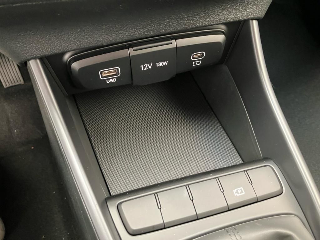 Fahrzeugabbildung Hyundai i20 1.2 5-MT Select Navi SpurH KAM PDC