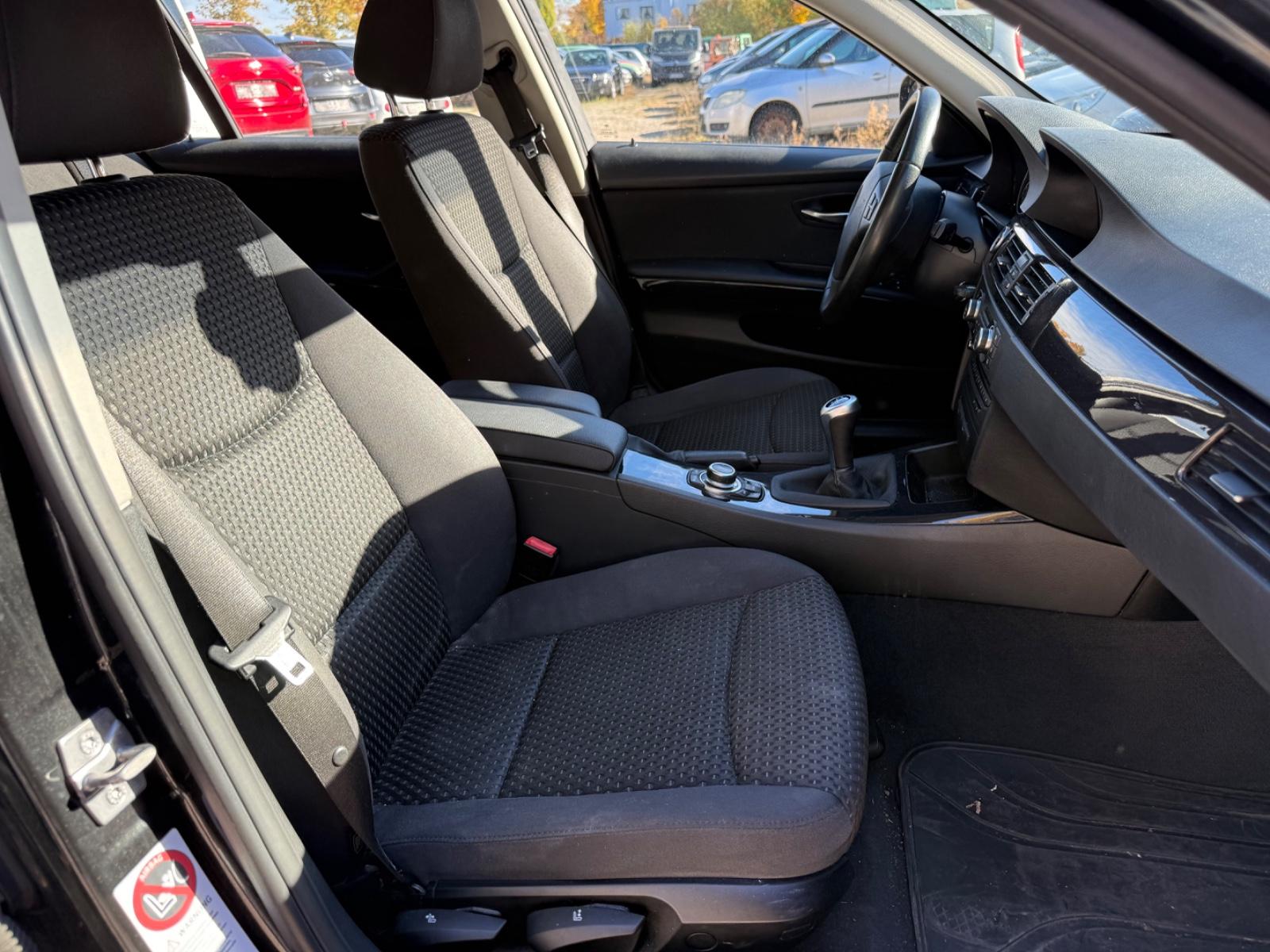 BMW 320 2012 — photo 9