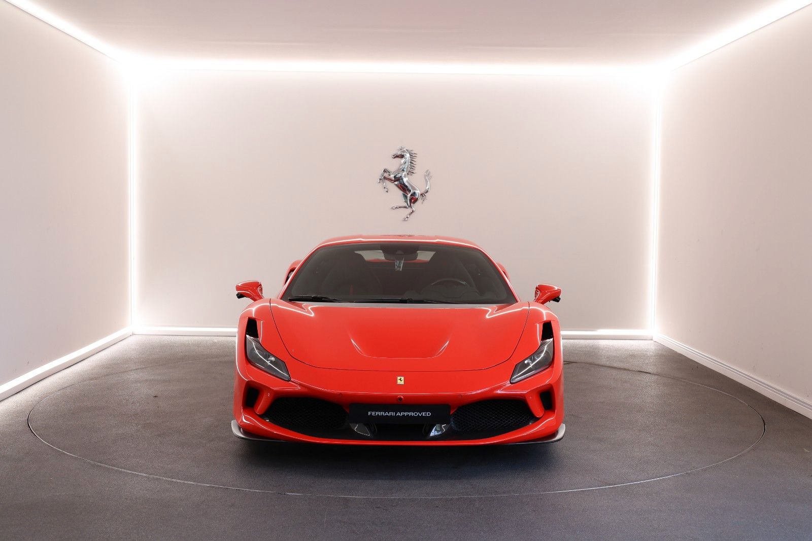 Ferrari F8 Tributo / RossoScuderia / 2Y Ferrari Approved imagem 2