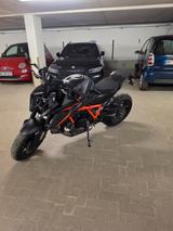 KTM 1390 Super Duke R EVO mit Technik-Paket  - KTM 1390 Super Duke R EVO