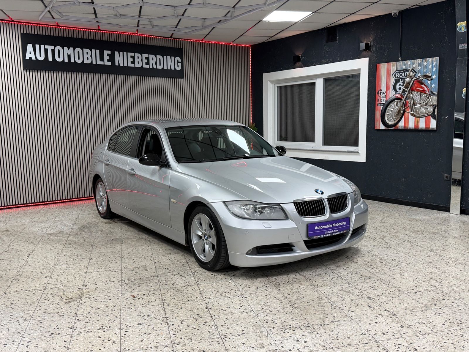 BMW 325 i E90 / Automatik / Klima / Xenon / LPG /