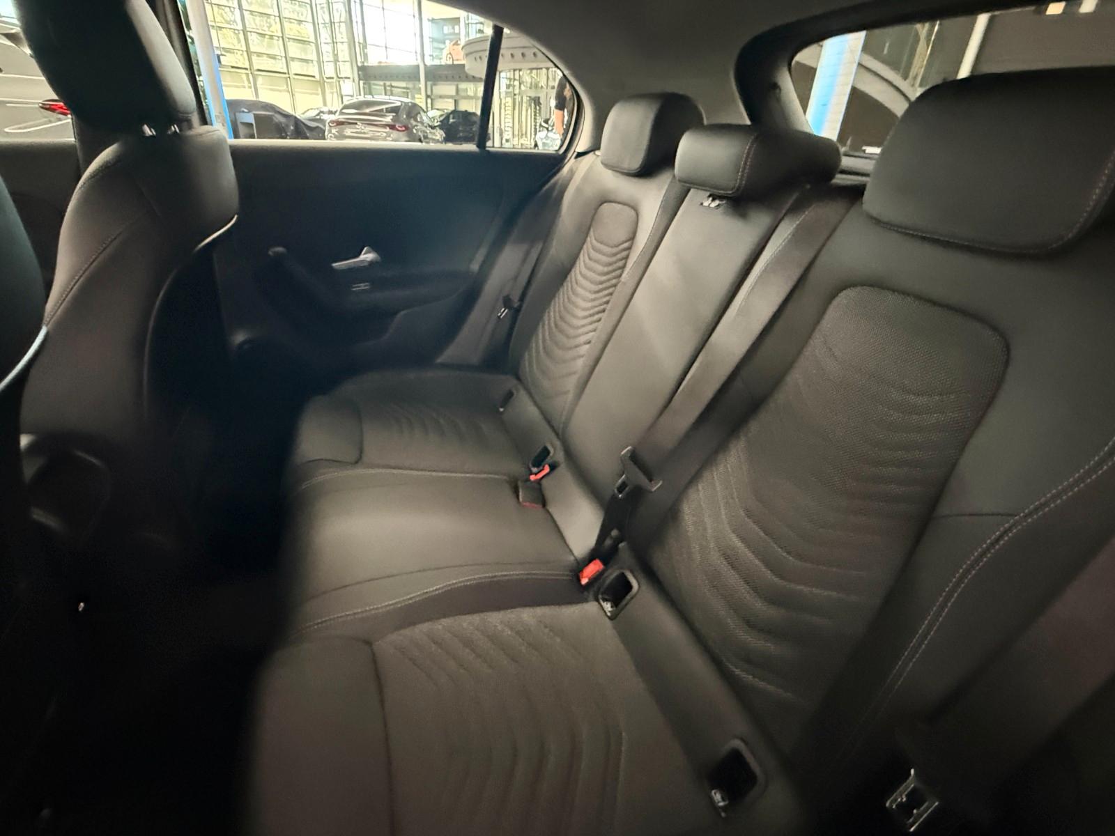 Mercedes-Benz A 250e + Park Paket + Spiegel Paket