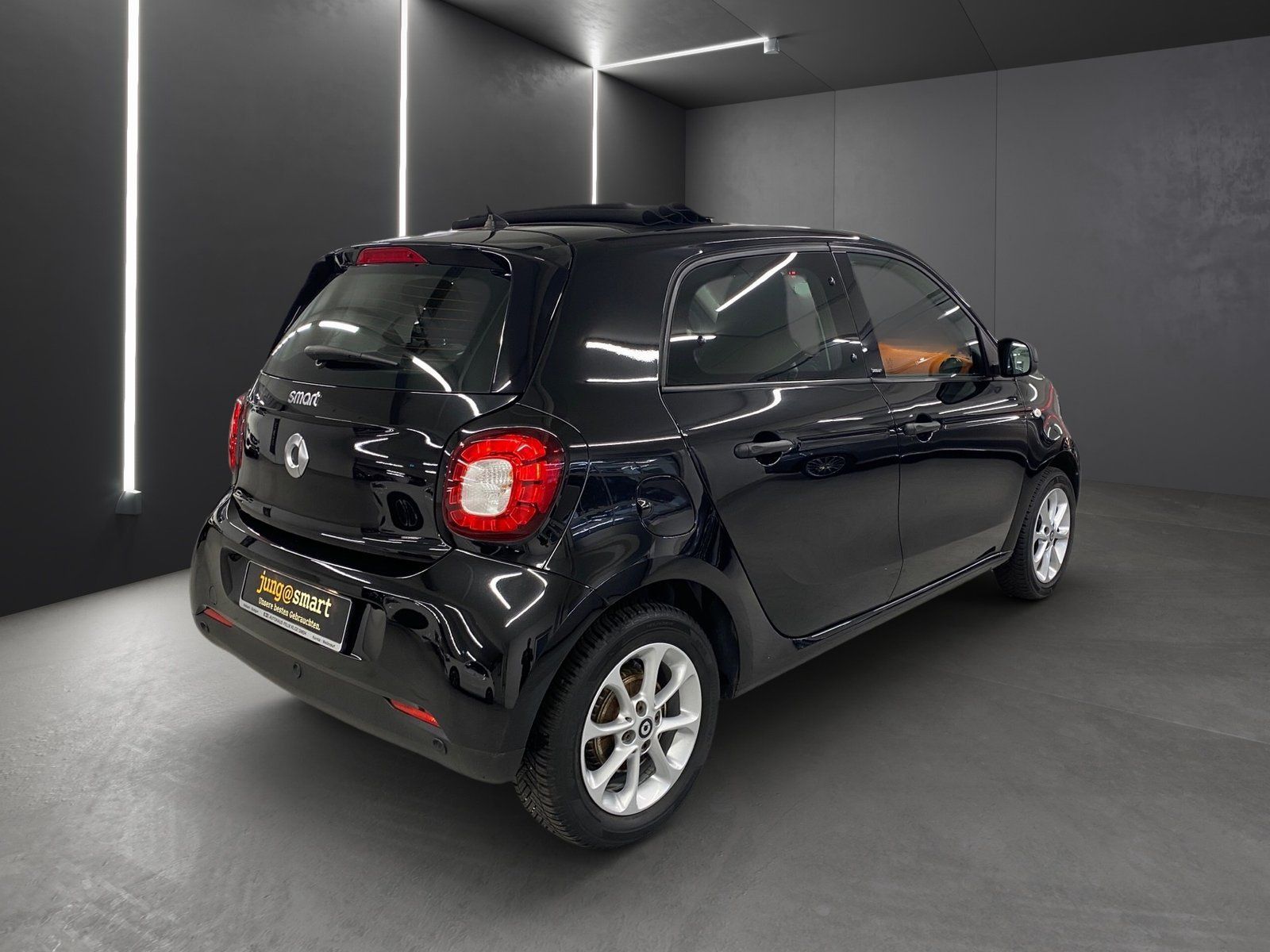 Fahrzeugabbildung Smart forfour 66 kW turbo*Faltdach*PDC*SHZ*LED&Sensor