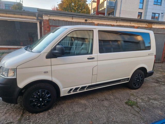 Volkswagen VW T5 mit 138.000km top Zustand / Tüv neu