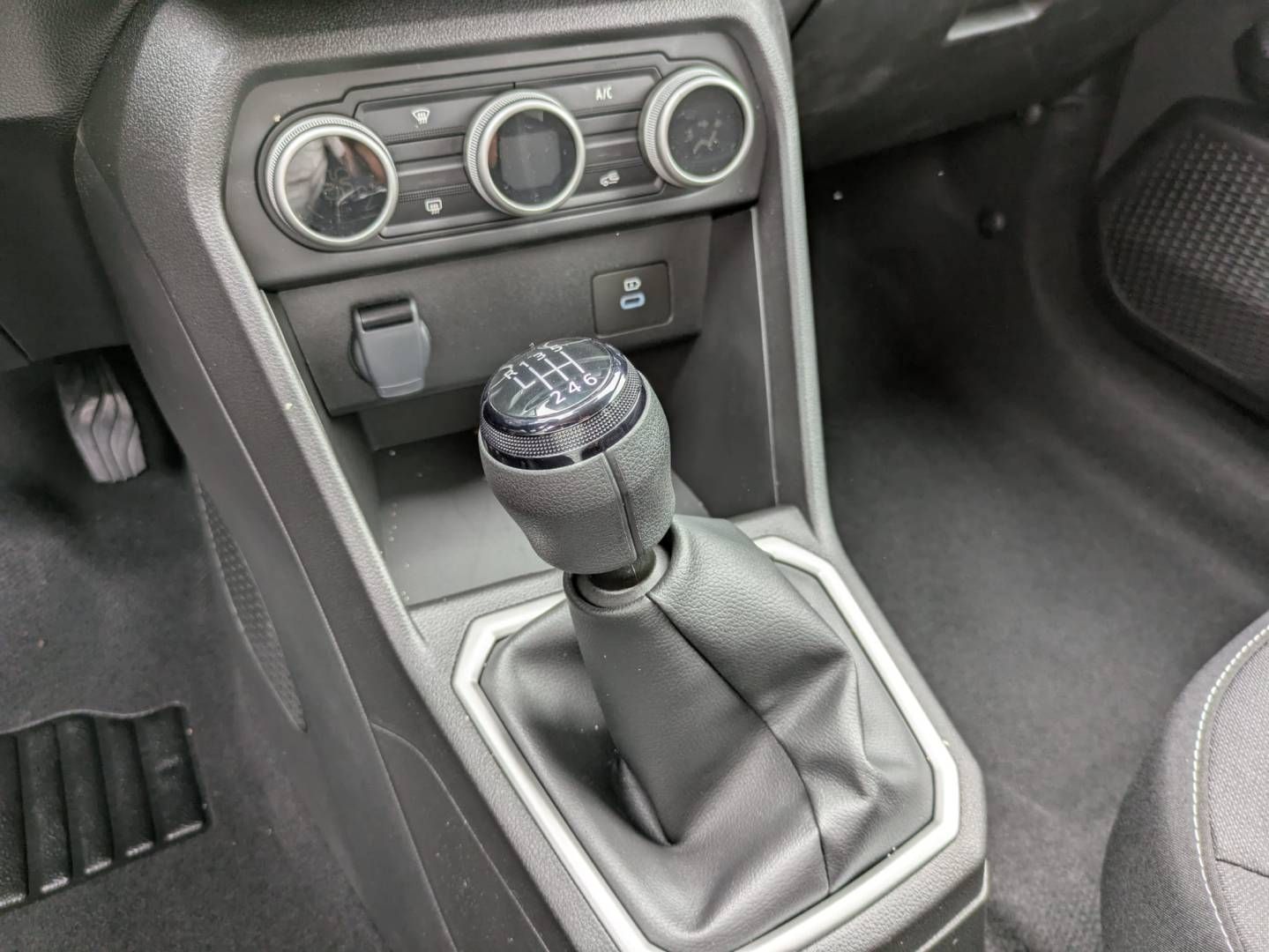 Fahrzeugabbildung Dacia Jogger Expression TCe 110 7-Sitzer