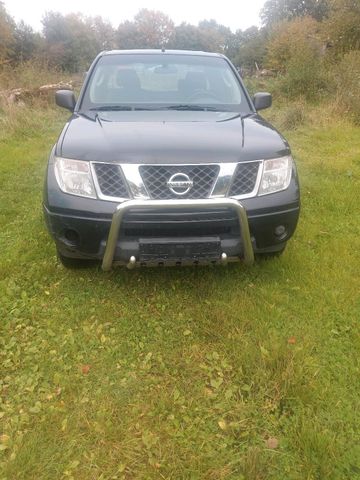 Nissan  Navara D 40