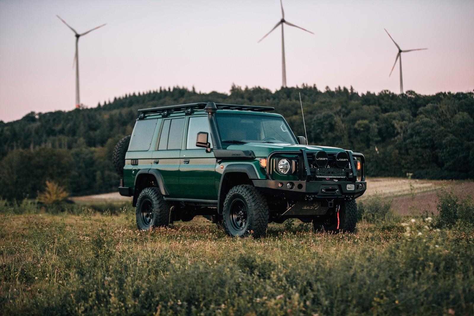 Toyota Land Cruiser GRJ76 Tom's MännerCruiser