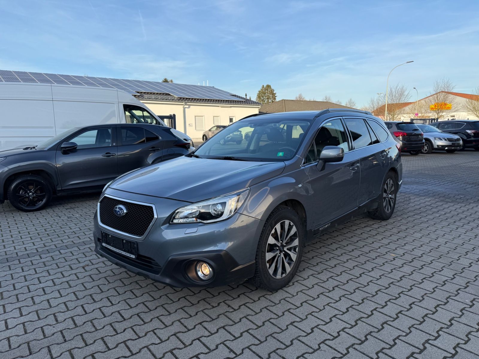 Subaru Outback - 1