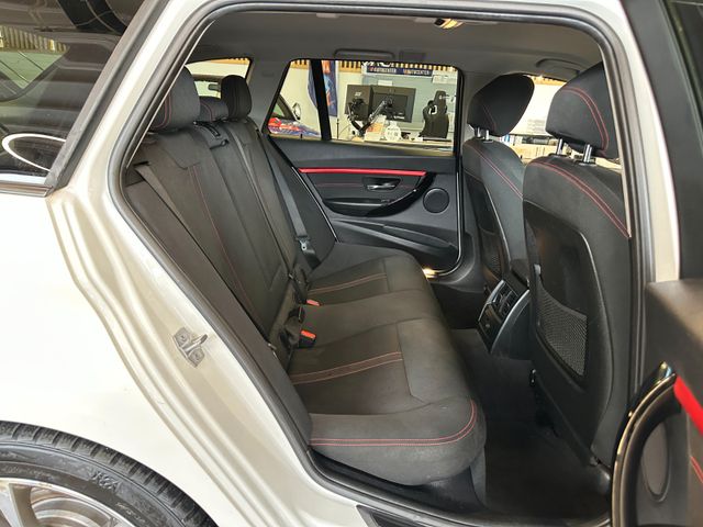 BMW 330 Touring *Sport Line*Navi*Bi Xenon*