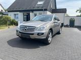 Mercedes-Benz ML 320 CDI AMG Styling - AHK - NAVI - Teilleder - Mercedes-Benz ML 320 in Duisburg