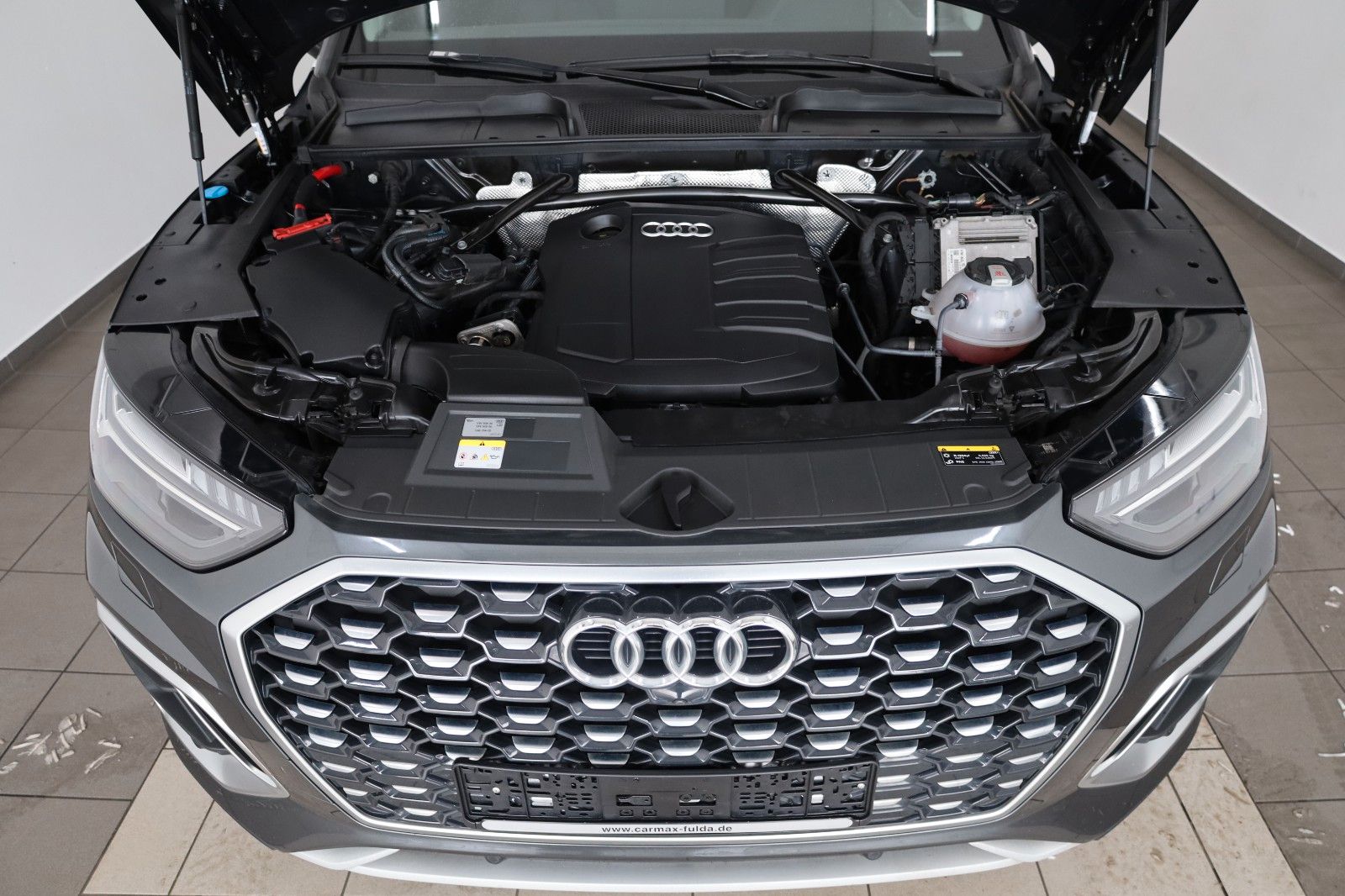 Fahrzeugabbildung Audi Q5 Sportback S line,Leder,Navi,Matrix-LED,360Kam