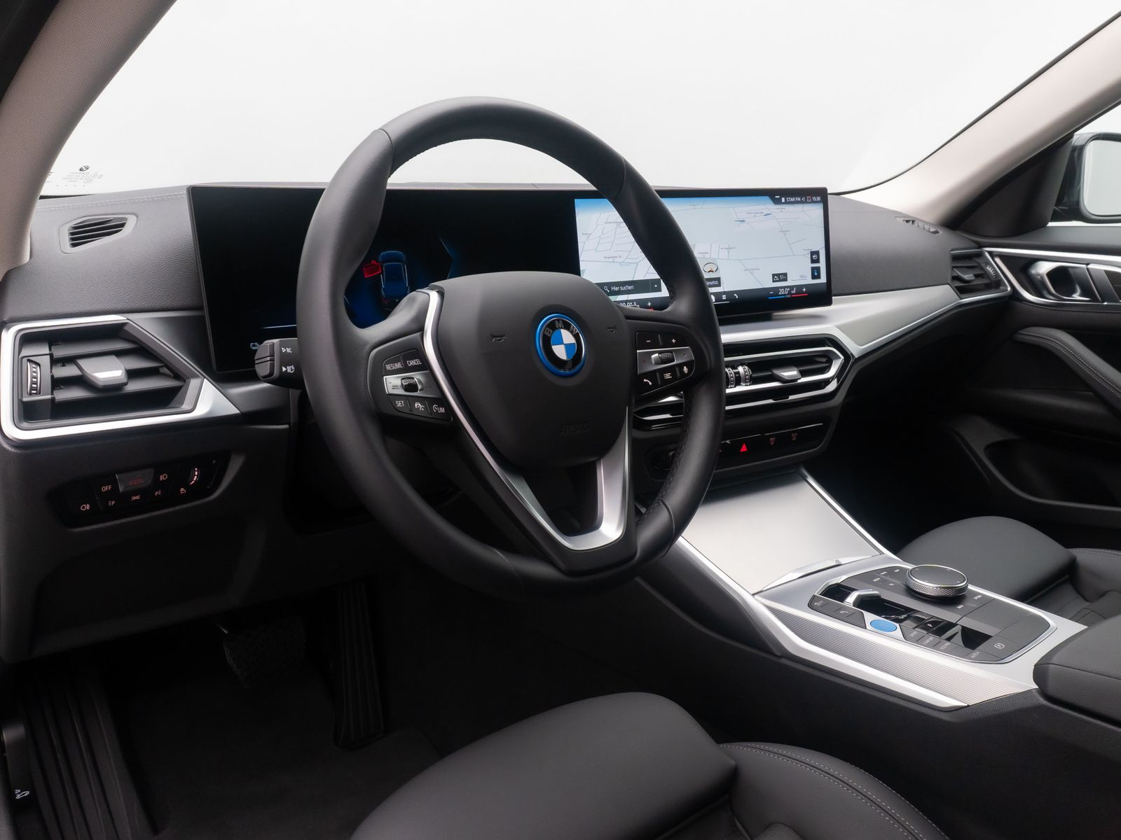 Fahrzeugabbildung BMW i4 eD40 Gran Coupe DAB Kamera Widscreen Sportstz