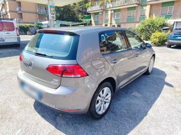 Volkswagen Golf - 4