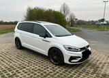 Volkswagen Touran 2.0 TDI DSG R-Line, Leder, AHK, 7-Sitzer - Volkswagen Touran mit Diesel-Antrieb: Vollleder