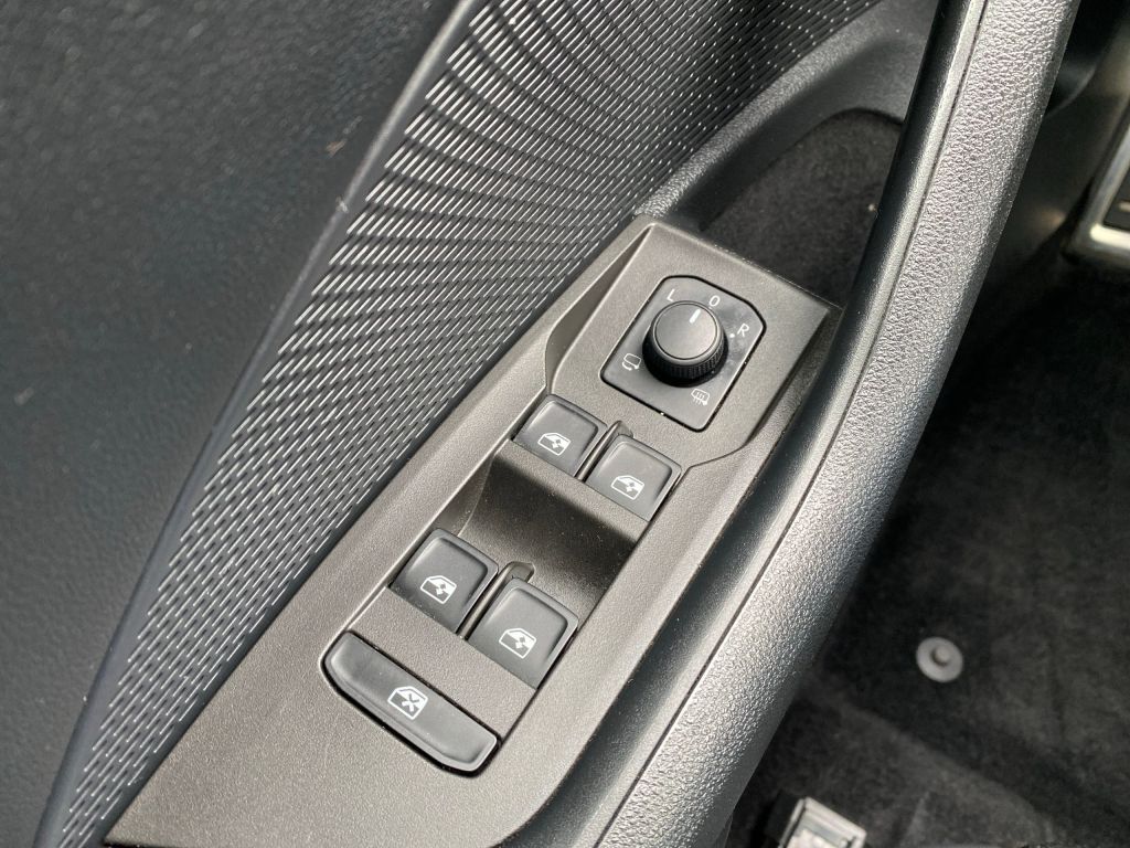 Fahrzeugabbildung SKODA Octavia Combi 2.0 TDI DSG 4x4 Scout
