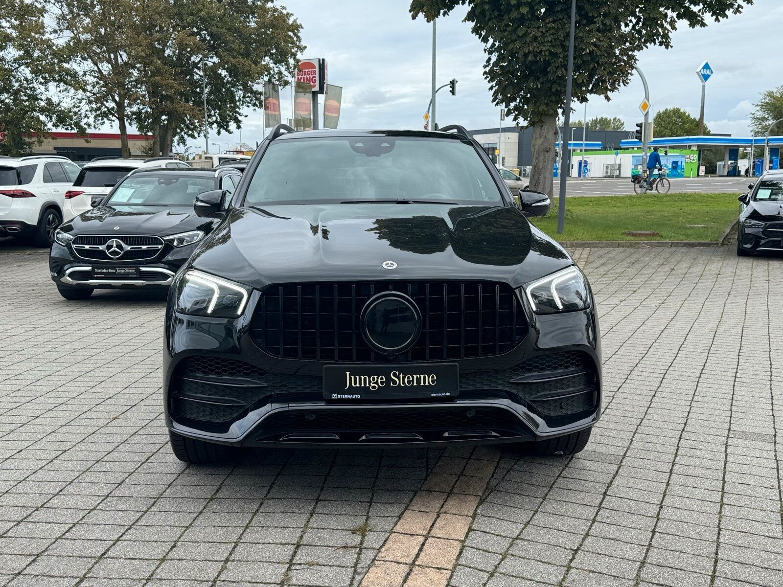 Mercedes-Benz GLE 400 d 4M AMG PanoD Distro 360Ka Standh Sound imagem 2