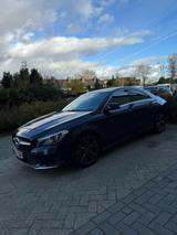 Mercedes-Benz Auto Mercedes CLA 180 D - Mercedes-Benz CLA 180 in Solingen