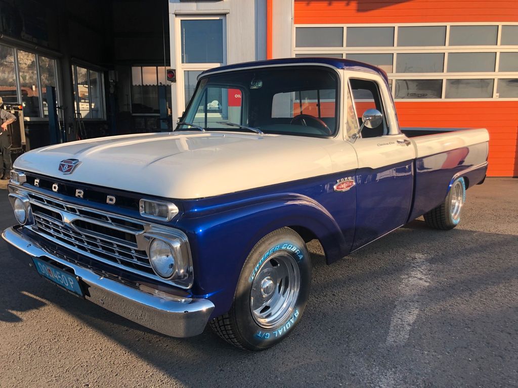 Ford F 100