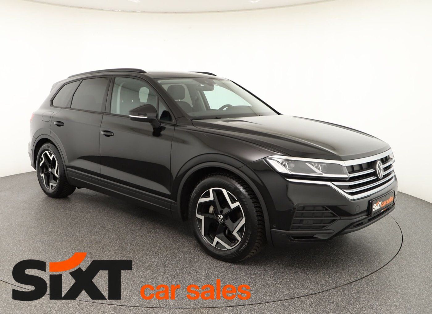 Volkswagen Touareg - 1