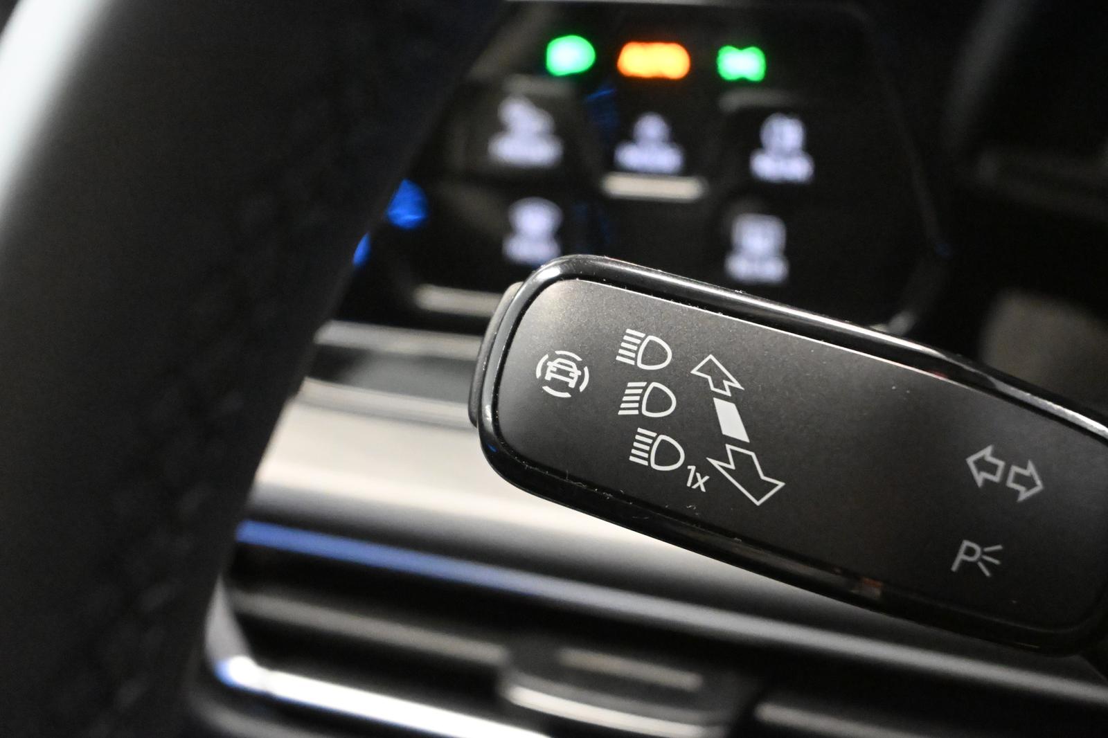 Volkswagen Golf Style *IQ-LIGHT*AHK*KAMERA*KEYLESS*CARPLAY, миниатюра 20