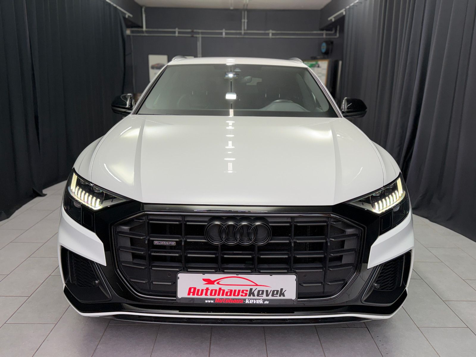 Fahrzeugabbildung Audi Q8 50 TDI quattro |MATRIX|AHK|LUFT