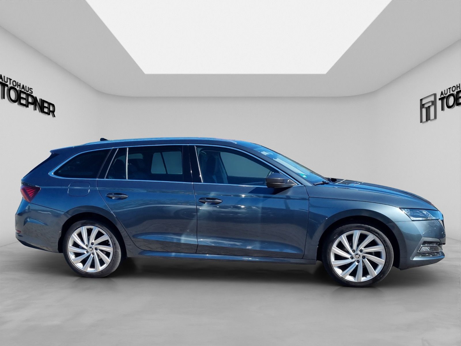 Fahrzeugabbildung SKODA Octavia Combi Style 2,0 TDI DSG Navi Pano AHK