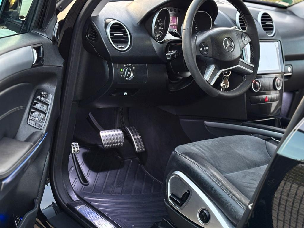 Mercedes-Benz ML 320