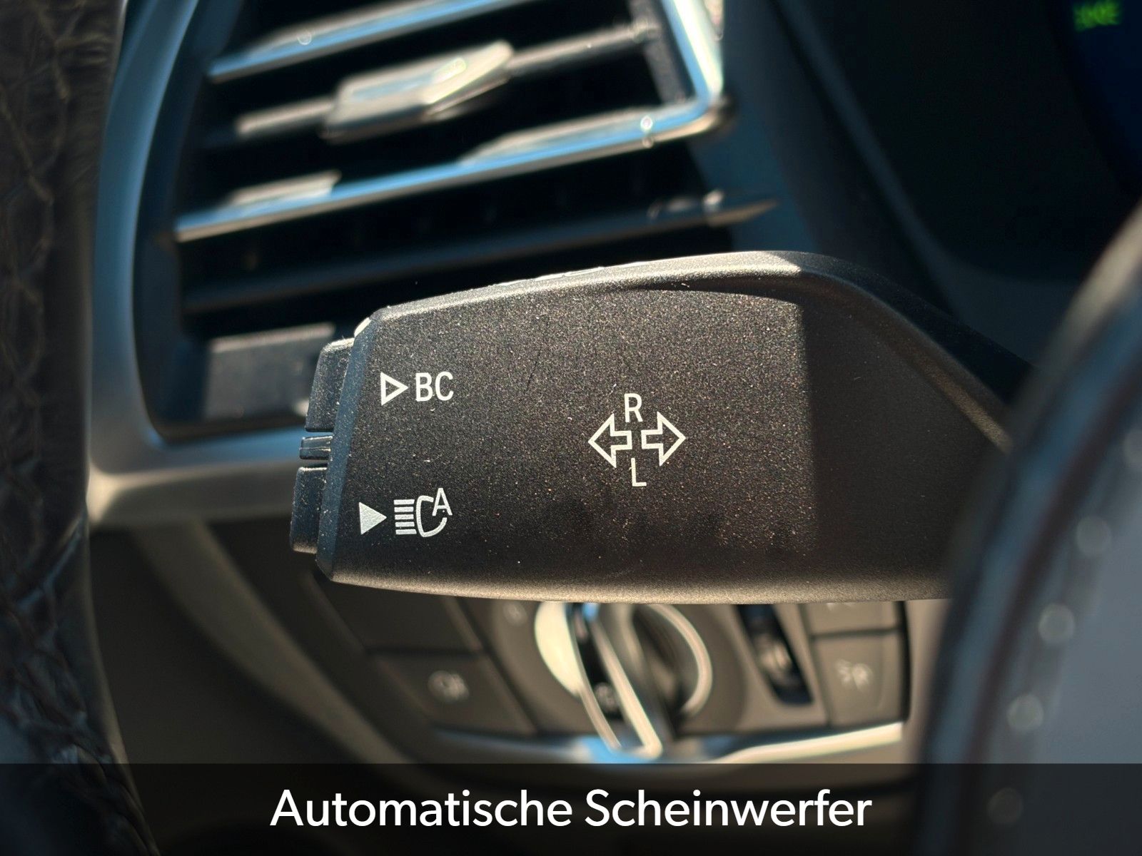 Fahrzeugabbildung BMW X3 xDr30d M Sport Pano Carbon Navi DA Kamera 20"
