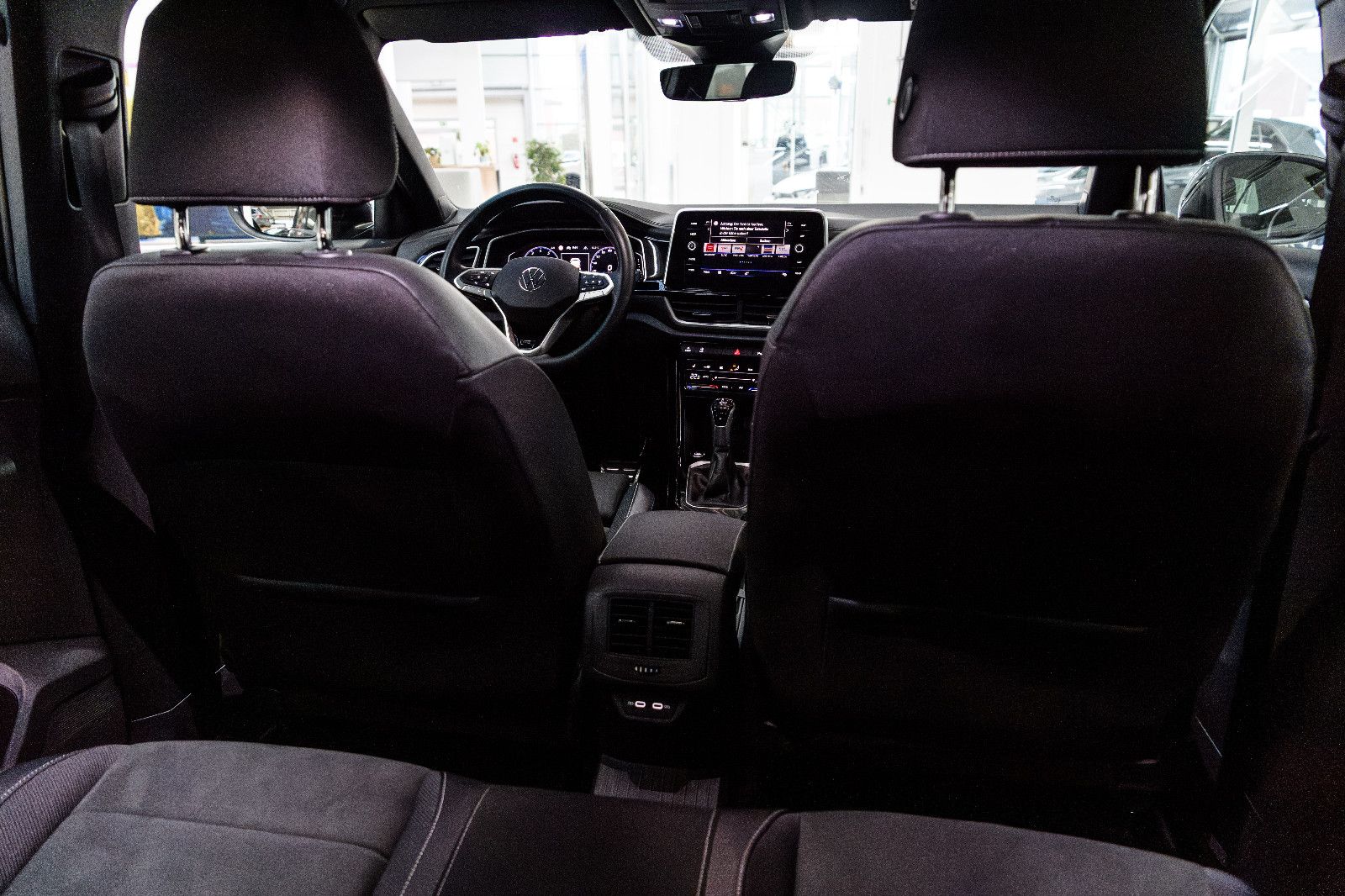 Fahrzeugabbildung Volkswagen T-Roc R-Line+LED+AHK+ACC+SIDEASISST+SHZ+EL.HK