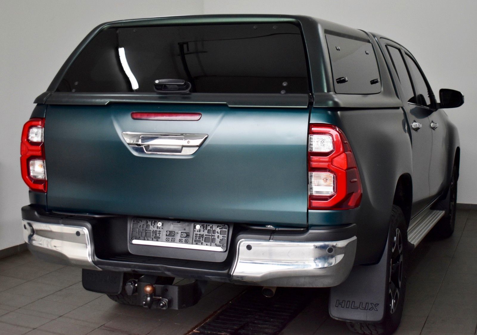 Fahrzeugabbildung Toyota Hilux 2.8 D4-D Executive ,VOLL,Hard Top,ACC,AHK