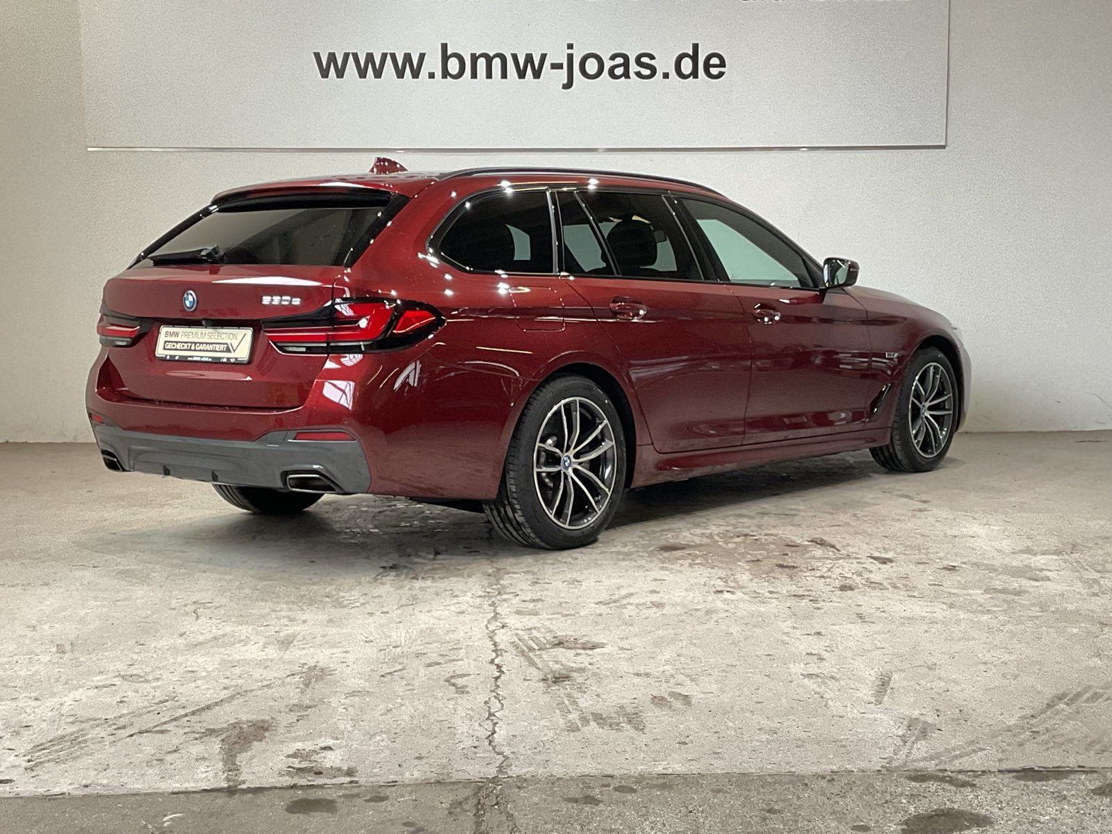 Fahrzeugabbildung BMW 530e Touring M Sportpaket Laserlicht