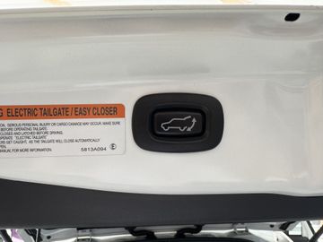 Mitsubishi Outlander PHEV PLUS Spirit-Paket 2.4 MIVEC 4WD