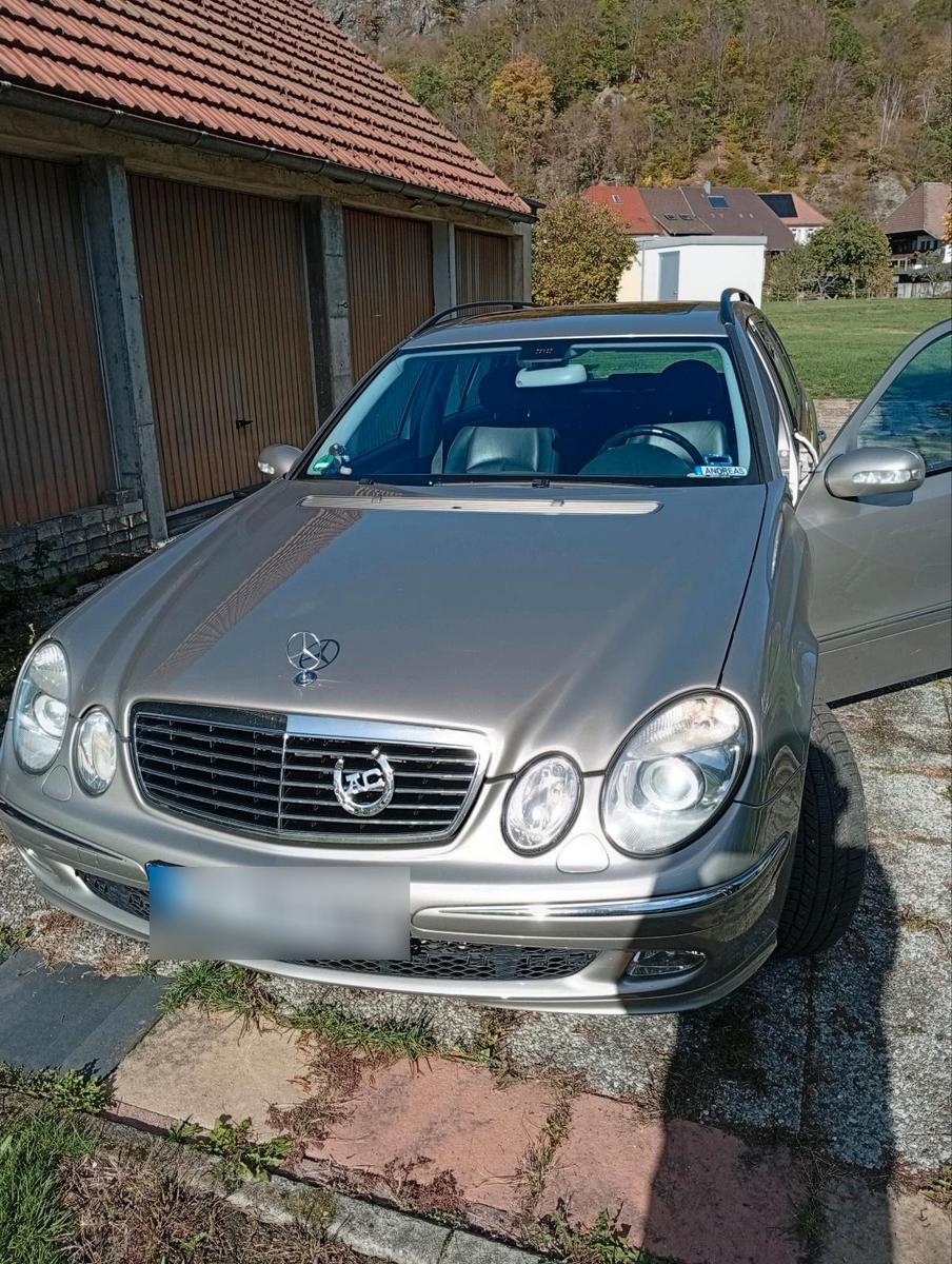 Mercedes-Benz E320, 2004