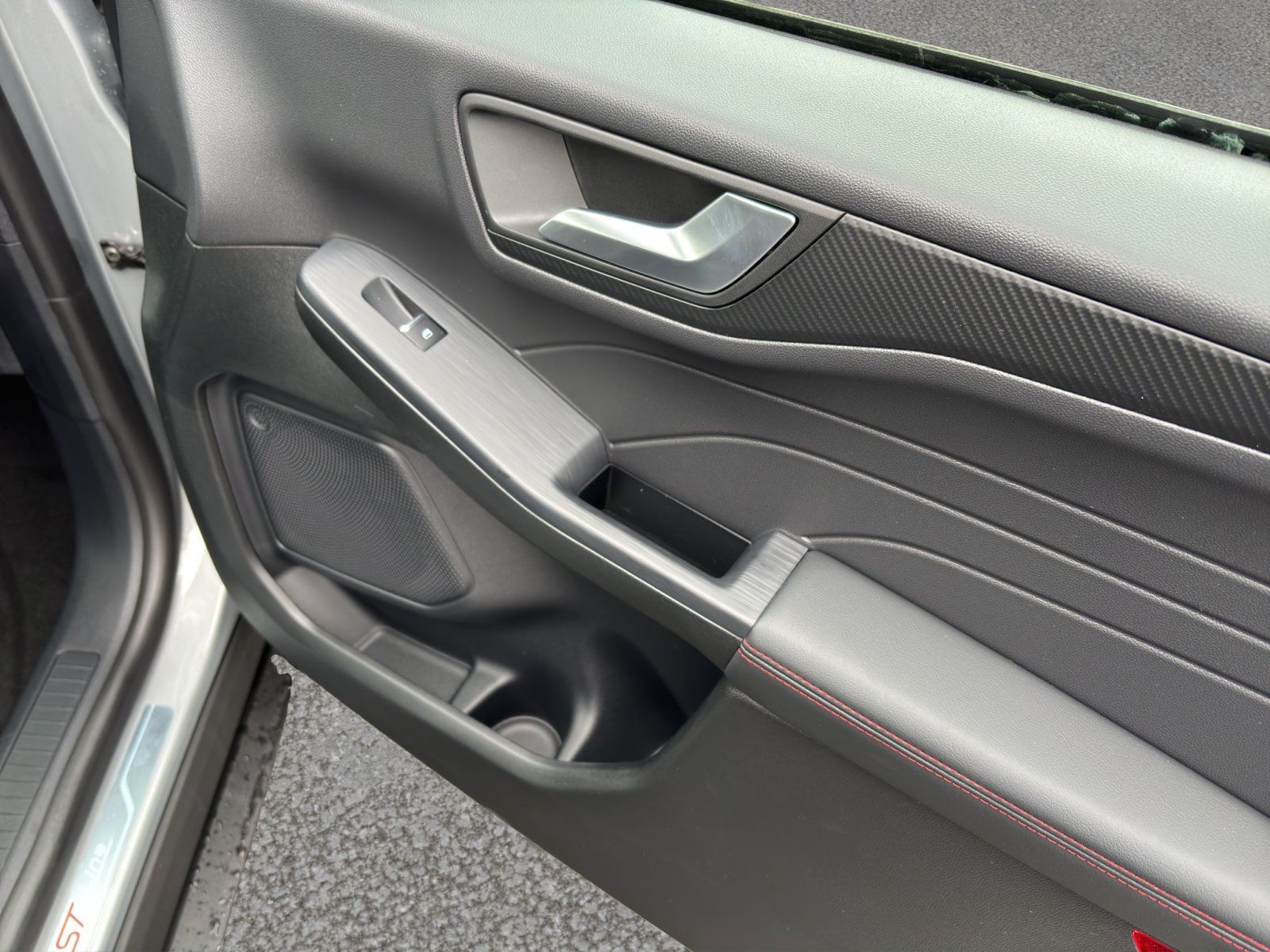 Fahrzeugabbildung Ford Kuga 2.5 PHEV Plug-In Hybrid ST-Line X