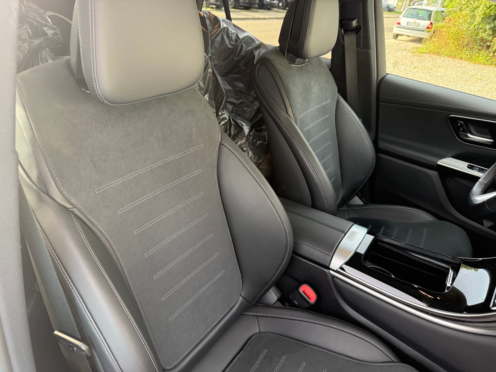 Mercedes-Benz GLC 300 e 4MATIC Autom. AMG AHK LED foto 11