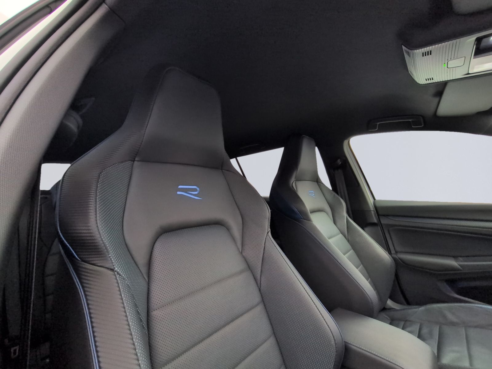 Golf VIII R Variant LEDER+Black Style+