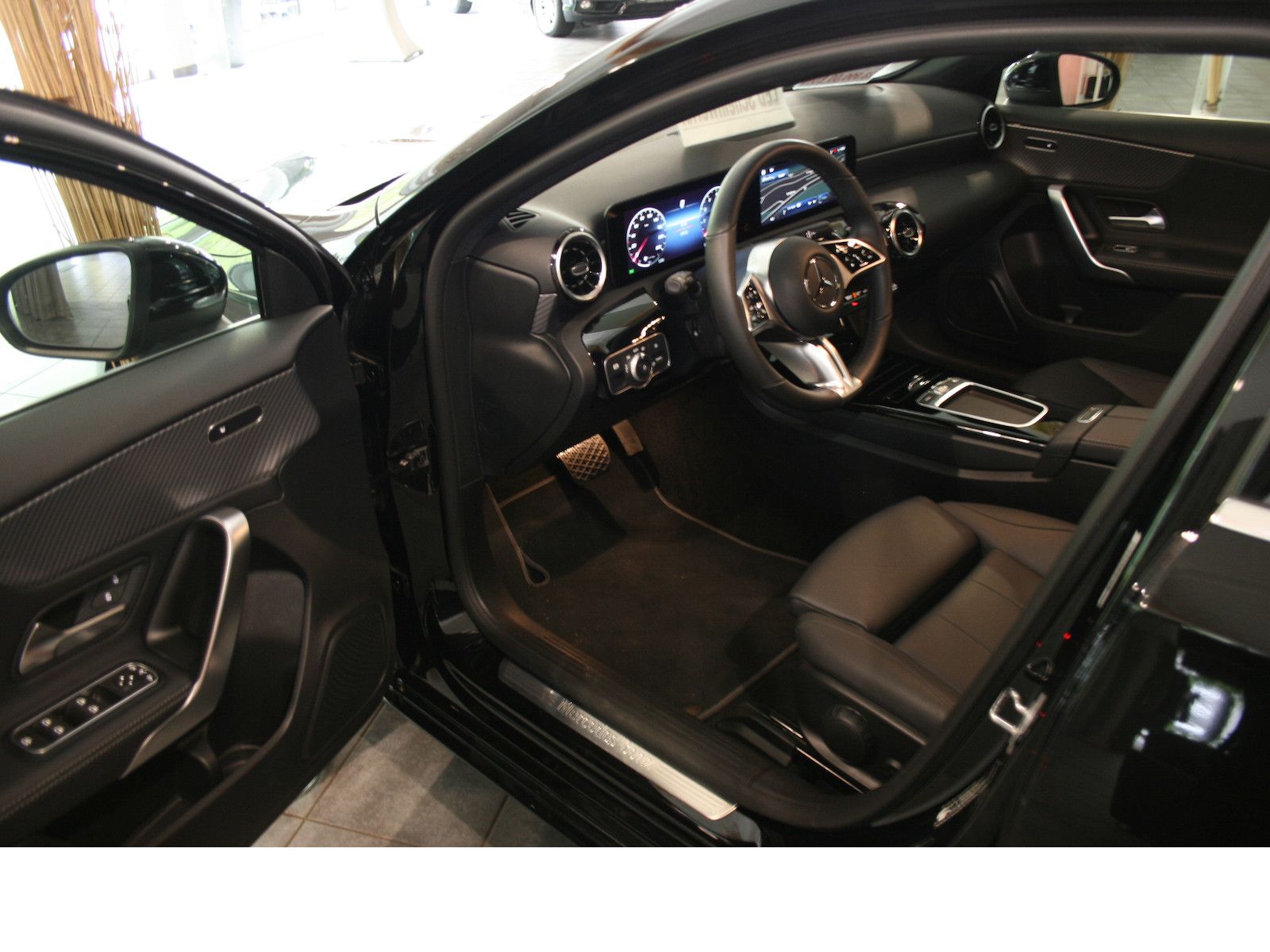 Fahrzeugabbildung Mercedes-Benz A 180 Progres. Line Advanced *Kamera+PTS*LED*